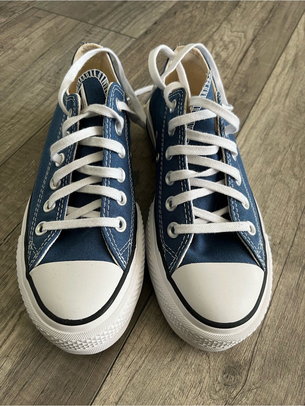 Converse lift Low Top Sneakers in Blue and White new